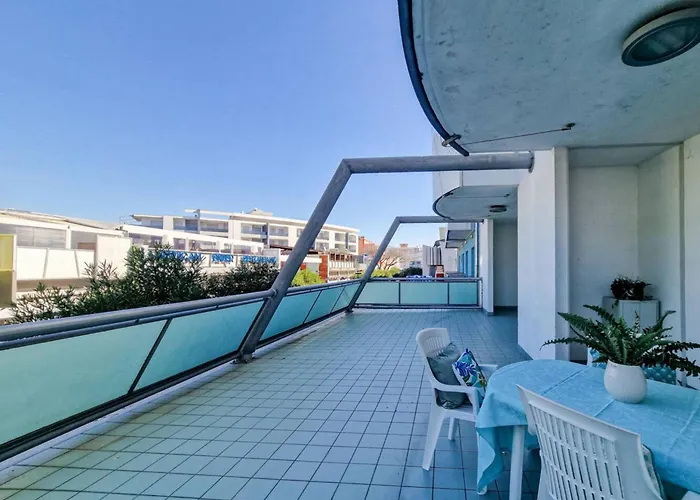 Bright Flat Next To The דירה ביביונה